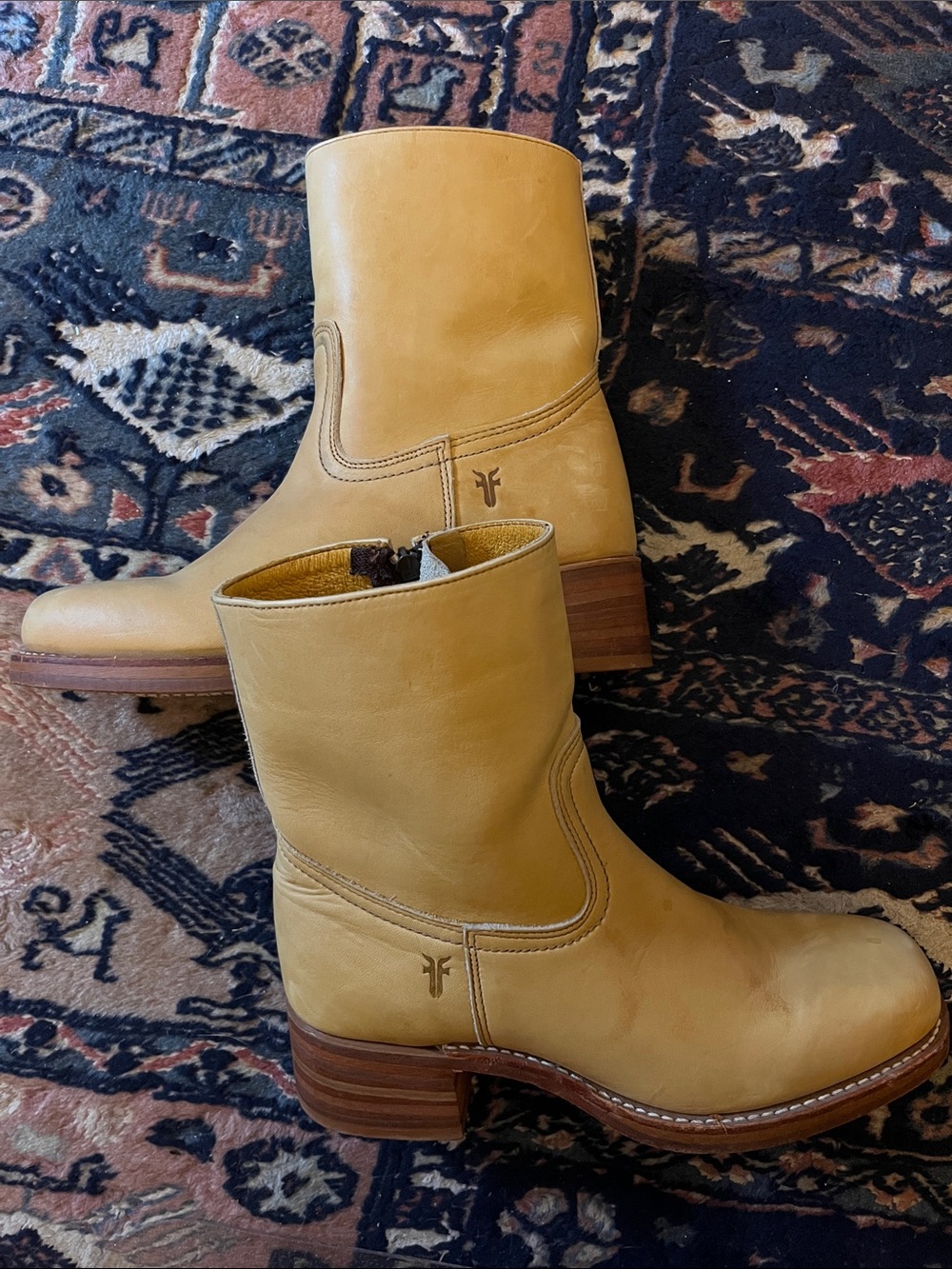 Frye Banana Short Campus Boot 9 - Picture 3 of 4
